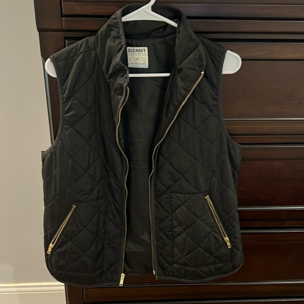 Women’s Black Old Navy vest